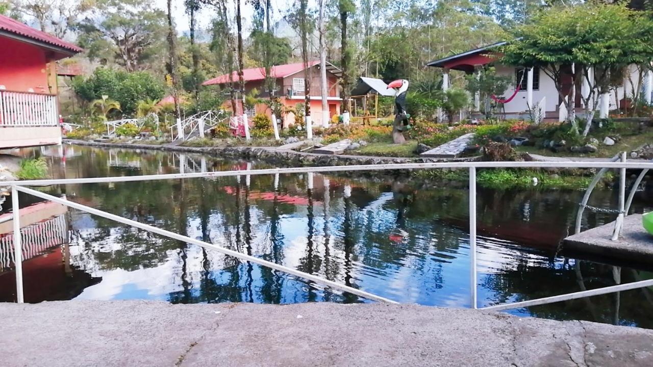 Cabanas Mountain River Lake Inn Nueva California المظهر الخارجي الصورة