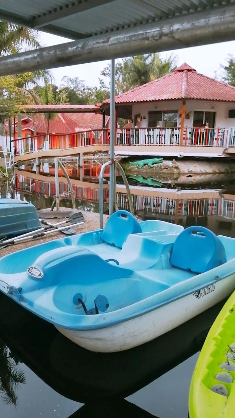 Cabanas Mountain River Lake Inn Nueva California المظهر الخارجي الصورة